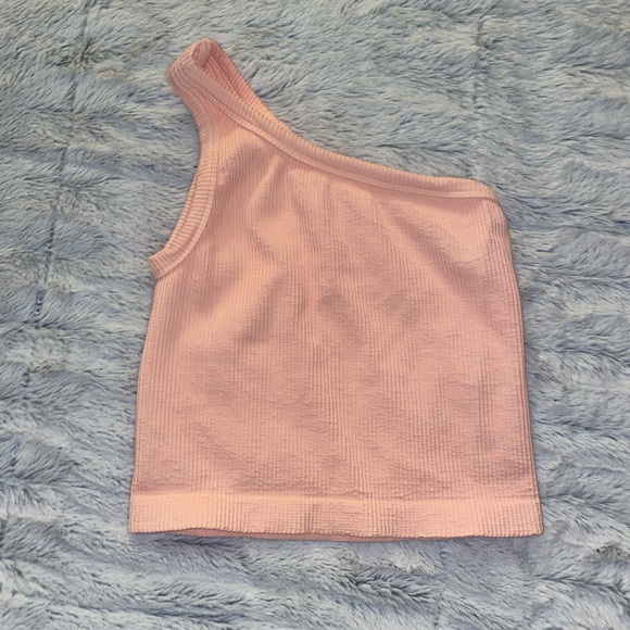 Crop top bundle! - Picture 4 of 6